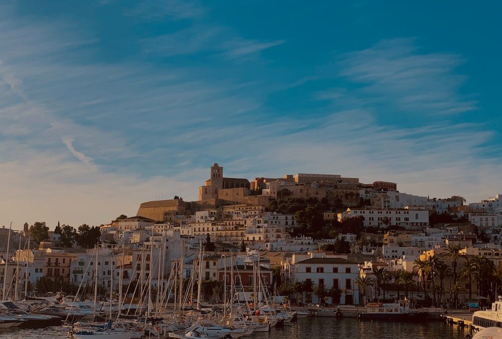 Où peut-on aller à Ibiza pour faire la fête ?